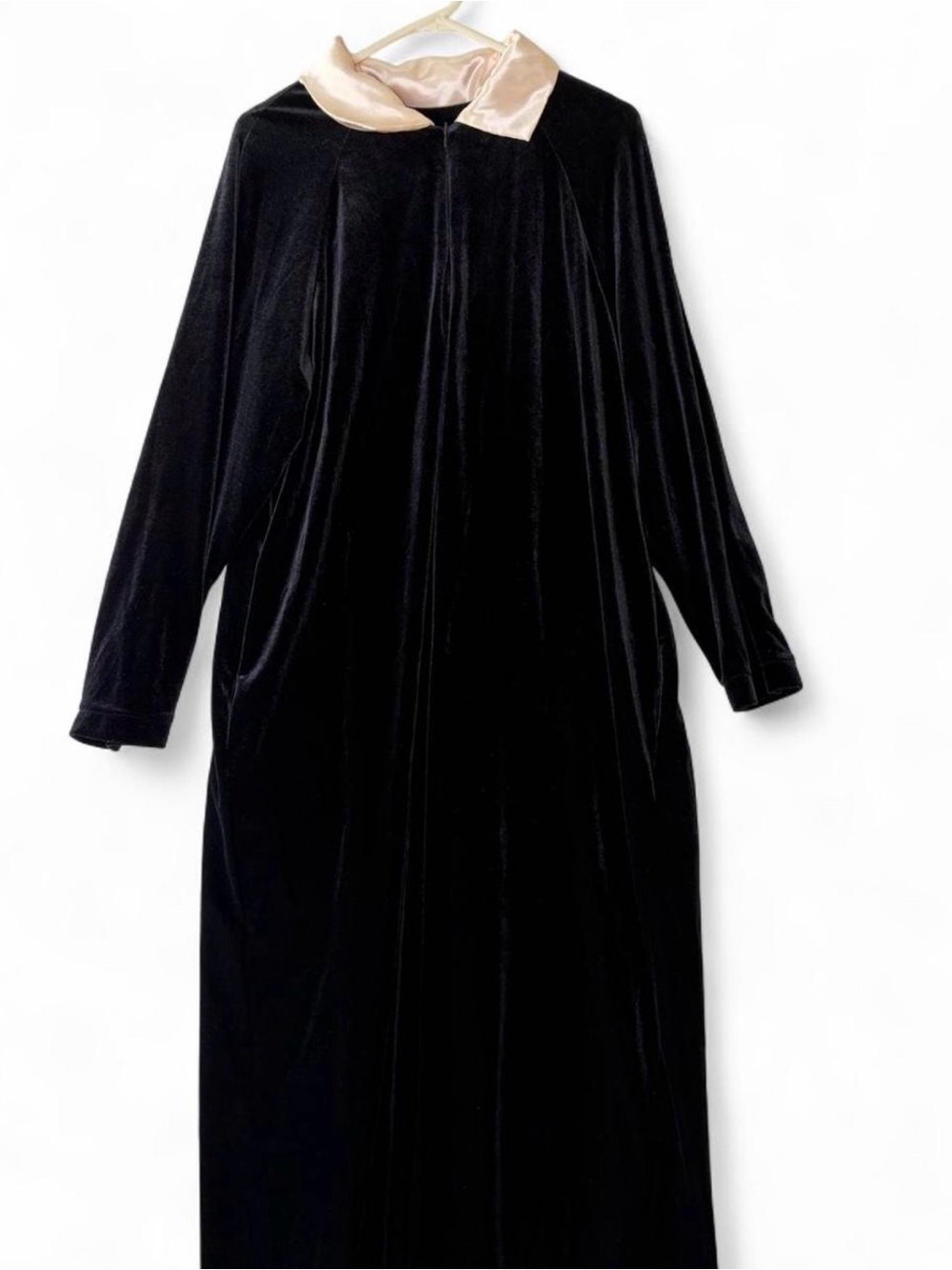 Carlton Hall Black Stretch Velvet Zip Robe Pink Satin Collar Made in USA (12-21)